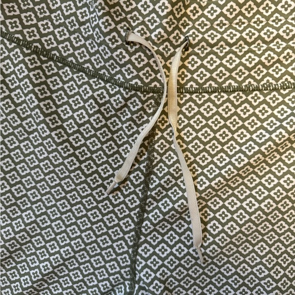 White Fox Boutique x Sarah’s Day Vinyasa Flow Leggings - Picture 6 of 6